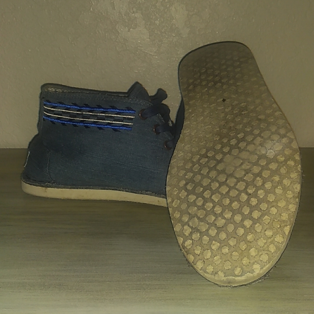 Shoes - Picture 4 of 6